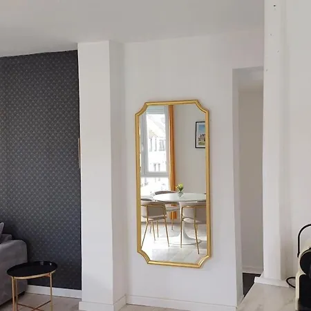 Chic 2-4 Personnes Centre Apartment *